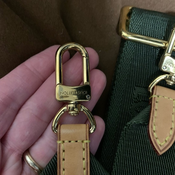 Louis Vuitton Strap - Picture 14 of 16